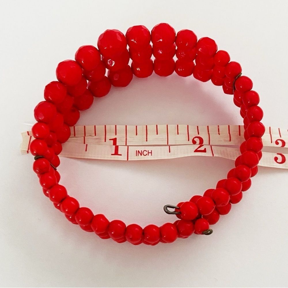 Vintage 1930s bohemian red faceted glass triple strand wire bracelet - Picture 7 of 7